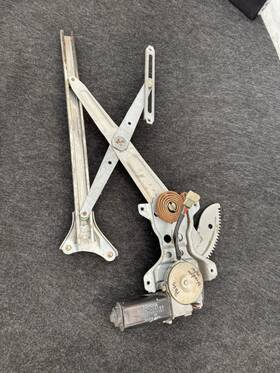 85720-14160 Toyota 1982-1985 Celica Gts Supra Passenger Right Door Window Motor Regulator 85720-14160 Toyota 1982-1985 Celica Gts Supra Passenger Right Door Window Motor Regulator