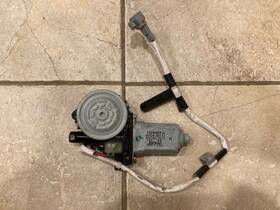 85720-60110 Toyota 1998-2002 Land Cruiser Rh Rear Door Window Regulator Motor Oem Tested 85720-60110 Toyota 1998-2002 Land Cruiser Rh Rear Door Window Regulator Motor Oem Tested