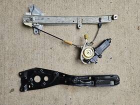 65720-06020 Toyota 8572006020 1994 Camry Wagon Right Rear Window Motor Regulator Actuator