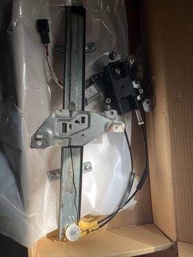 Wra51079 Trq Power Window Motor And Regulator Assembly-power
