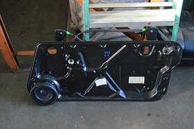 125-59018r Volkswagen 2003 Beetle Right Passenger Door Window Regulator Panel 1c0837752
