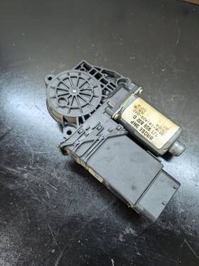 1c1-959-802-a-017 Volkswagen Golf Jetta Mk4 Oem Power Window Motor Front L Left Driver Passenger #2425 1c1-959-802-a-017 Volkswagen Golf Jetta Mk4 Oem Power Window Motor Front L Left Driver Passenger #2425