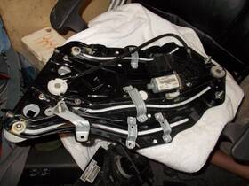 1y0959812 Volkswagen 2003-2010 Vw Beetle Convertible Window Regulator Right Rear Passenger