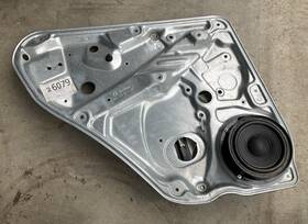 3b5839755c Volkswagen 99-05 Passat Rear Left Side Door Window Regulator Shield Oem 3b5839755c Volkswagen 99-05 Passat Rear Left Side Door Window Regulator Shield Oem