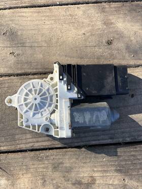 617-58534l Volkswagen Oem Driver Left Power Window Motor Front Hatchback Fits 99-01 Vw Golf Mk4