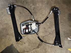 V10-9827 Volkswagen 2007 - 2016 Eos Front Window Regulator And Motor Left Driver Side Oem