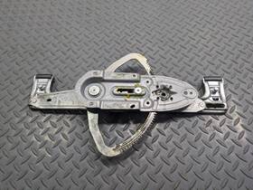 31253516 Volvo 2005 - 2007 Oem V50 Rear Right Passenger Side Door Window Glass Regulator