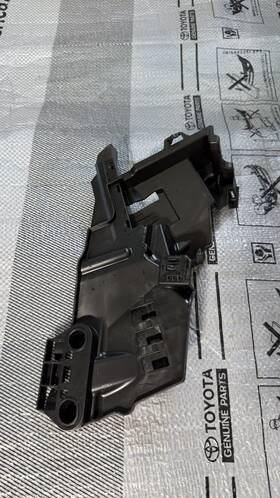 Volvo 32310901 2018-2026 Xc60 Rear Right Window Motor Lock Support Bracket Oem