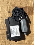 2004-2006 Vw Phaeton Rear Right Power Window Motor 3D0959704E V20. Fixed Price $30.00.