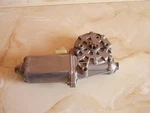 Landrover Discovery/range Front Window Motor-r.h.. Fixed Price $98.09.