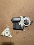 99-05 Vw Jetta Right Side Rear Door Power Window Motor Assembly Used Oem. Fixed Price $39.95.