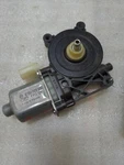 15-19 Sierra Denali 2500 Back Glass Regulator Motor! 0130822837 5K Km's. Fixed Price $65.00.