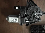 2020 - 2022 Chrysler Voyager / Pacifica Front Right Side Door Window Motor Oem. Fixed Price $55.00.