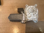 Genuine Land Rover Range Window Motor 919385 101. Fixed Price $30.86.