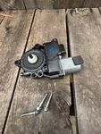 12 - 17 Hyundai Azera Right Passenger Front Door Window Regulator Motor. Fixed Price $58.00.